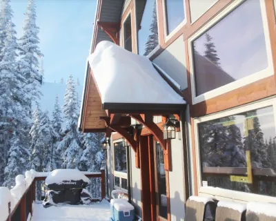 Skiing lodge