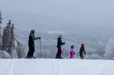 Whispering Pines Ski Hill in Worsley AB