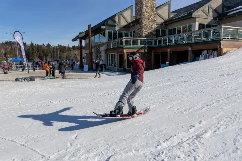 Snow Valley Ski Club Alberta snowboarding ski lessons