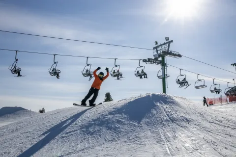 Snow Valley Ski Hill Alberta #SkiNorthAB snowboard ski lessons