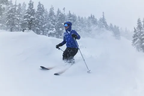 Skiing at Shames Mountain 